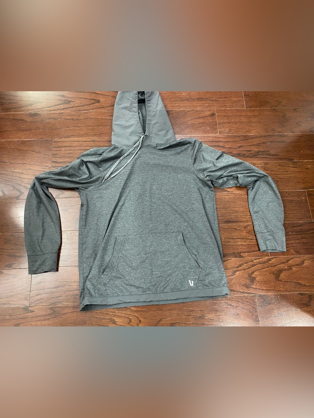Vuori Men’s Sunday Element Charcoal Performance Pullover Size M Hoodie